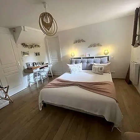 A L'oree Du 3* Bois-Jerome-Saint-Ouen