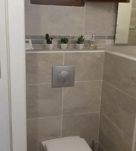 A L'oree Du Bois-Jerome-Saint-Ouen